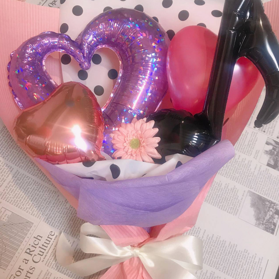 バルーンの花束造花付き