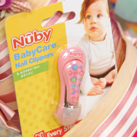 クマとハートのおむつケーキイメージ