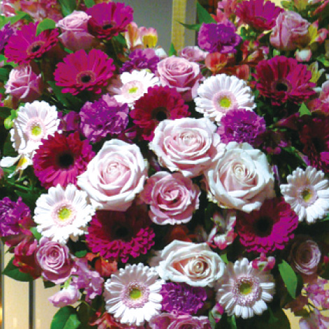 ハート型スタンド花イメージ